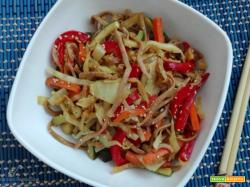 Noodles con verdure saltate