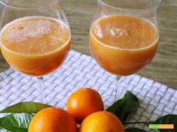Drink rinfrescante mango e arancia