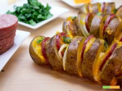 Patate al forno con salsiccia