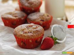 Muffin con fragole e cannella, ricetta facile