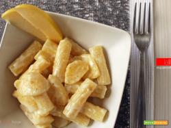 Pasta con Asiago e mele | Ricetta vegetariana