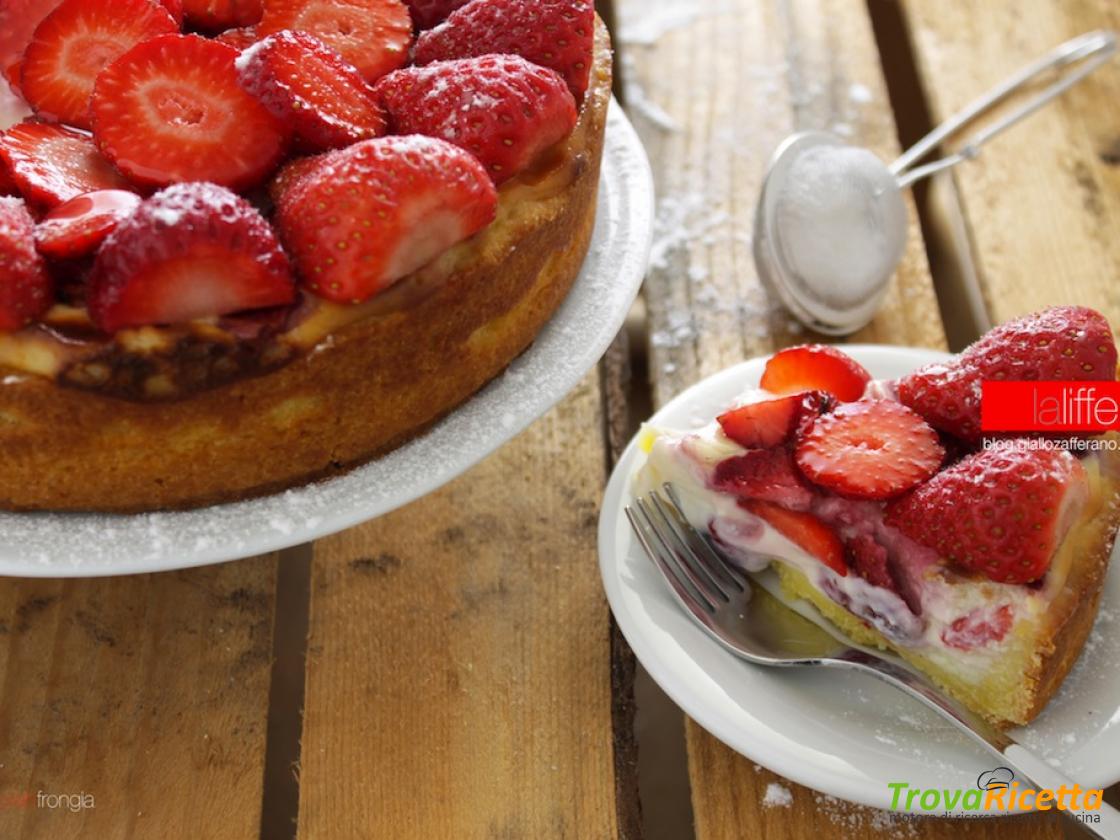 Torta Con Ricotta E Fragole Cremosa Ricetta Trovaricetta Com