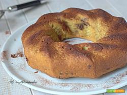 Ciambella alla ricotta con avogado