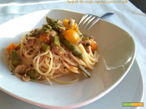 Spaghetti alle vongole asparagi e pomodorini gialli