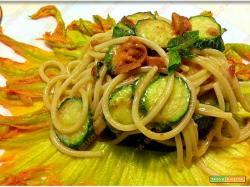 Spaghetti ai ricci e zucchine