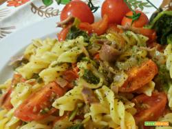 Pasta con cime di rapa, pomodorini ed acciughe