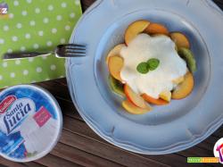 Macedonia di frutta e ricotta