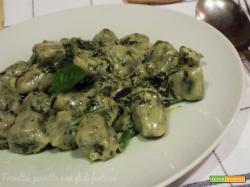 Gnocchi di ricotta e spinaci con taleggio
