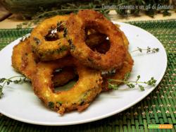 Ciambelle di zucchine fritte all'origano e limone