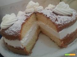 Torta con crema al latte condensato