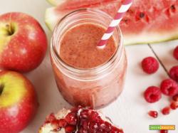 Frappè mela, anguria, melagrana e lampone: la bevanda dal colore dell'autunno
