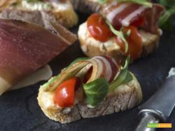 Bruschetta al pomodoro e pancetta, il piatto salato che delizia il palato!