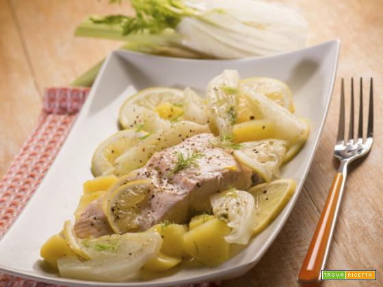Filetto di salmone al forno con patate e finocchi: bontà e salute!