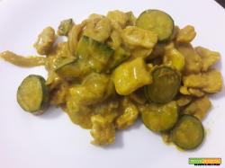Tacchino al curry con zucchine – piatto light
