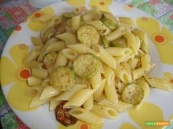 Pasta con zucchine fritte