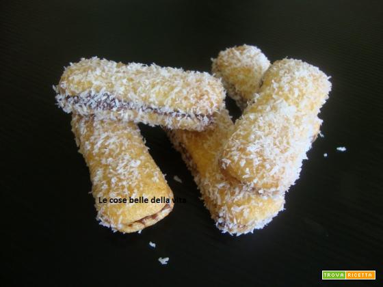Pavesini con crema di nocciole e cocco