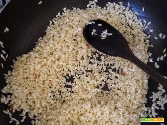 Come tostare il riso: il segreto per un risotto perfetto