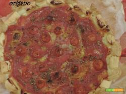 Torta salata con pomodorini e origano
