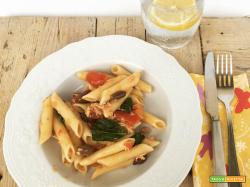 Pasta fredda con tonno pomodorini e olive taggiasche