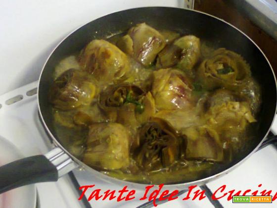 CARCIOFI ALLA MENTUCCIA