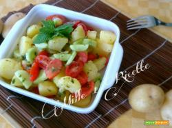 Insalata di patate,cetrioli e pomodorino,in salsa di menta