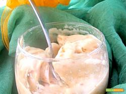 Cremoso di frutta fresca gelata