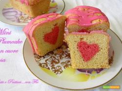 Mini plumcake con cuore rosa