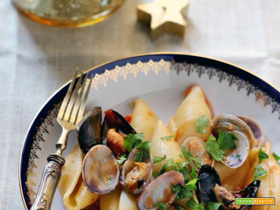 Conchiglioni ai frutti di mare – ricetta tipica napoletana
