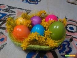 Uova sode colorate di Pasqua