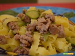 Fettuccine salsicce e funghi