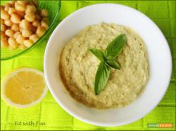 Italian Style Hummus di Ceci con Pesto alla Genovese