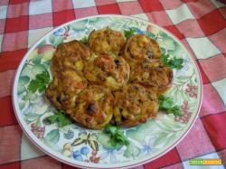 Rose di sfoglia con avanzi di pesce.