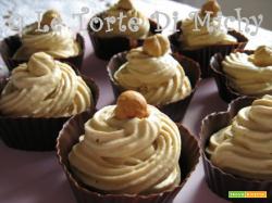 Cuori di cioccolato con mousse alla nocciola