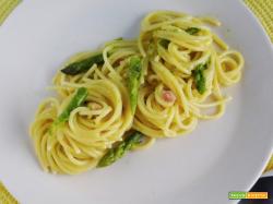 Spaghetti alla carbonara con asparagi e profumo di lime di Heinz Beck