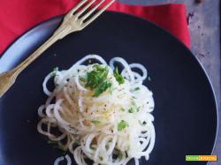 Essenza: Spaghetti di daikon aglio, olio e peperoncinio