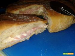 Focaccia ripiena