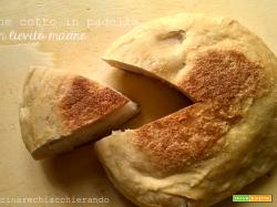 Pane cotto in padella con lievito madre