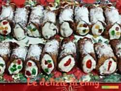Cannoli siciliani con gocce di cioccolato