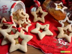 Biscotti di vetro natalizi con pasta frolla | versione senza zucchero