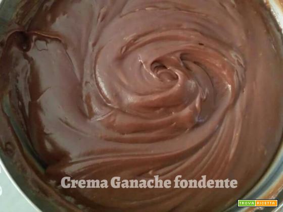 Ganache al cioccolato fondente- crema leggera per ripieni
