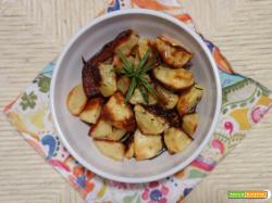 Patate al forno con aglio e rosmarino