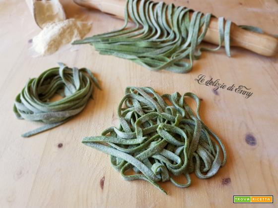 Tagliatelle verdi con spinaci
