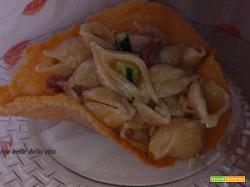 Conchiglie con zucchina e pancetta in crosta di grana