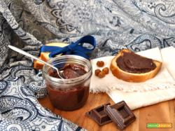 Crema di nocciole fatta in casa (vegan)
