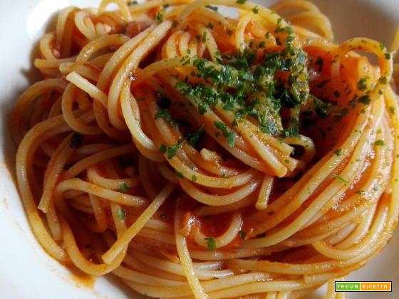 Spaghetti tonno e pomodoro