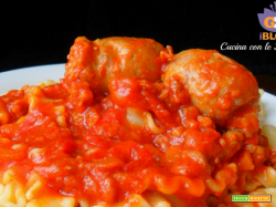 Nastri al ragù di salsicce
