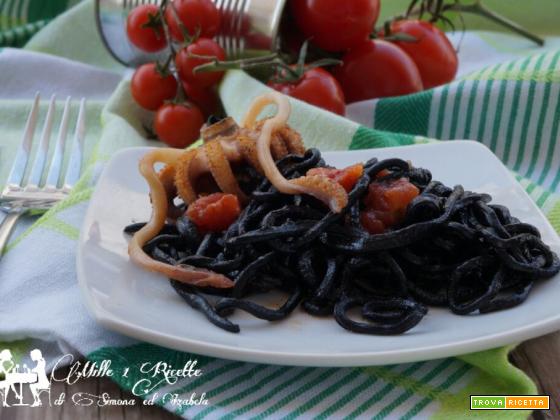 Spaghetti neri con sughetto di seppia ripiena