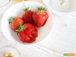 Strawberry end Almond Milk Smoothie (benvenuto Maggio)