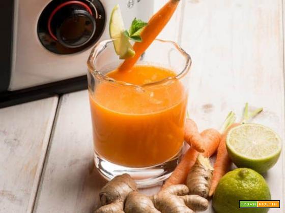 Centrifugato di carota, zenzero e lime: tutta la vitalità che ci serve è in pochi sorsi!