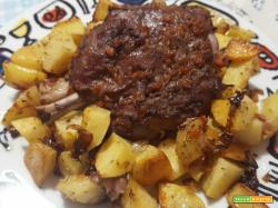 STINCO AL FORNO CON PATATE